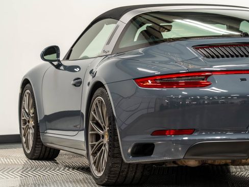 Used 2017 Porsche 911 Targa 4S image 11