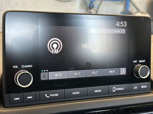 Used 2025 Honda Civic Sport image 19