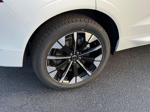 New 2026 Volvo XC60 T8 Plus w/ Protection Package Premier image 4