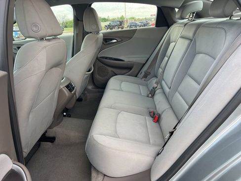Used 2025 Chevrolet Malibu LT FWD image 17