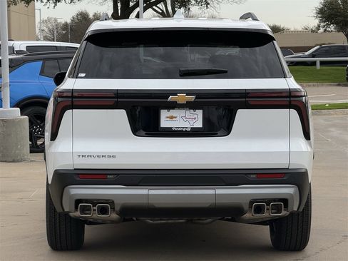 New 2026 Chevrolet Traverse LT image 5