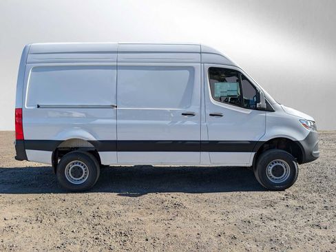 New 2025 Mercedes-Benz Sprinter 2500 image 2