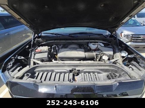 Used 2025 GMC Sierra 1500 AT4 w/ AT4 Premium Package AWD/4WD image 8