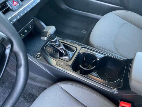 Used 2025 Kia K4 LXS image 42