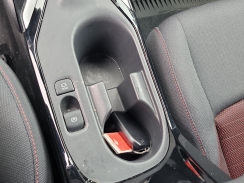 Used 2025 Toyota Corolla SE FWD image 24