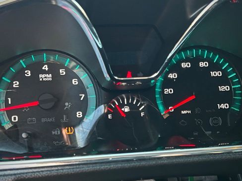 Used 2015 Chevrolet Traverse LT w/ LPO, 'HIT The Road' Package image 39