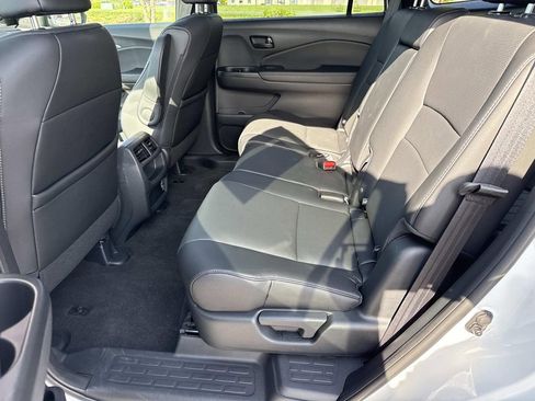 Used 2023 Honda Passport EX-L image 23