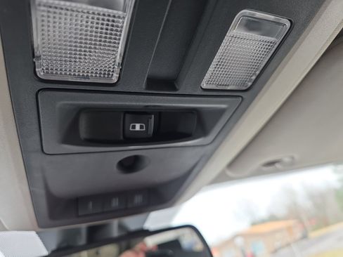 Used 2015 RAM 2500 SLT w/ Luxury Group image 47