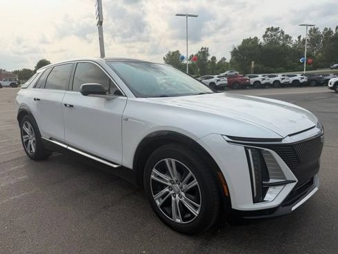 Used 2024 Cadillac Lyriq Tech w/ LPO, Floor Liner Package AWD/4WD image 4