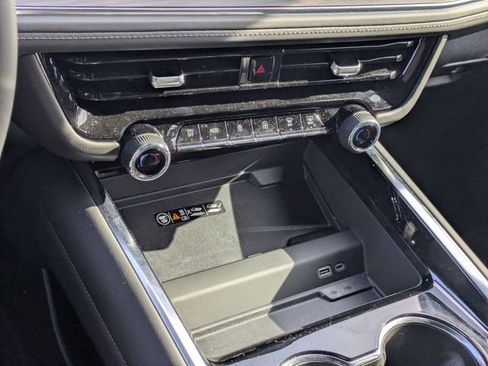 New 2026 Chevrolet Suburban LT w/ Comfort Package image 21