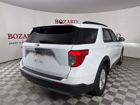Used 2021 Ford Explorer XLT w/ Equipment Group 202A image 8