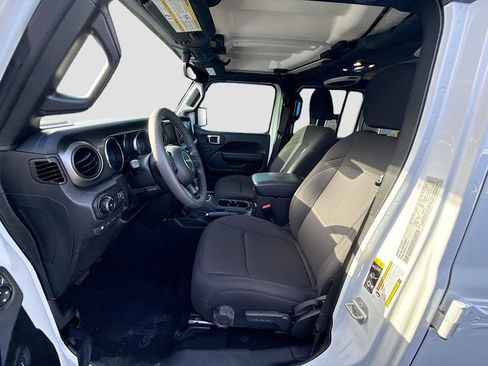 Used 2023 Jeep Wrangler Unlimited AWD/4WD image 23