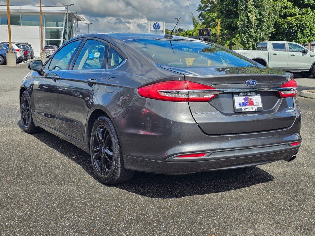 Used 2018 Ford Fusion SE w/ Fusion SE Technology Package FWD image 5