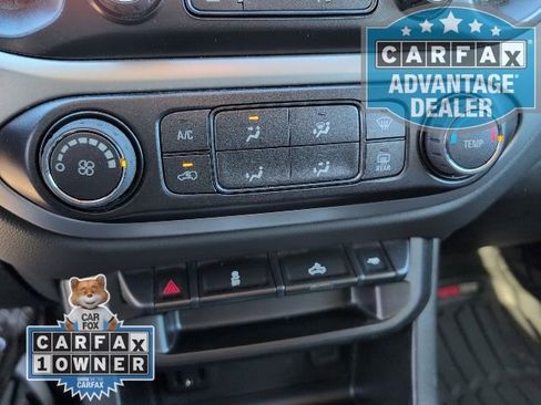Used 2022 Chevrolet Colorado LT w/ LT Convenience Package image 21