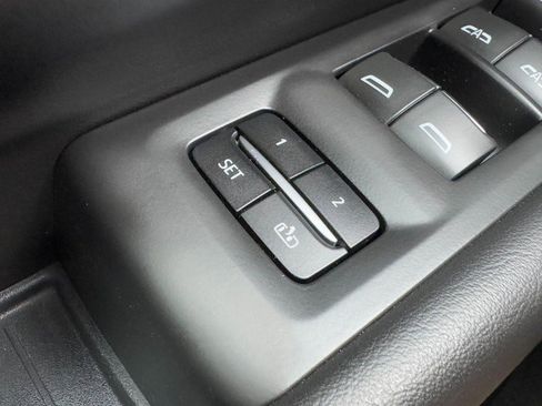 Used 2023 Chevrolet Suburban Premier AWD/4WD image 17