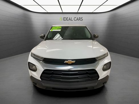 Used 2021 Chevrolet TrailBlazer LS FWD image 2