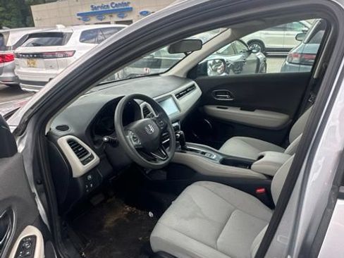 Certified 2022 Honda HR-V EX image 6