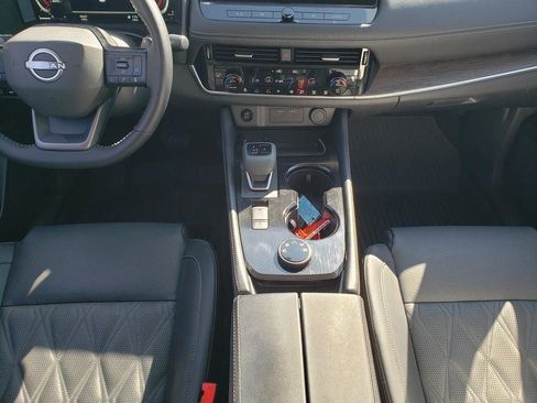 Certified 2025 Nissan Rogue Platinum w/ Platinum Premium Package image 22