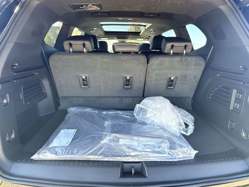 New 2026 GMC Acadia Denali Ultimate w/ LPO, Floor Liner Package AWD/4WD image 27