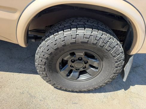 Used 1999 Toyota Tacoma Limited AWD/4WD image 30