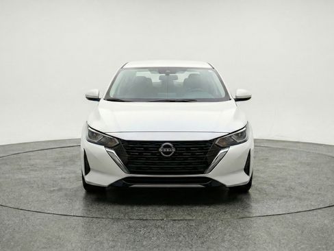 Used 2025 Nissan Sentra SV image 2