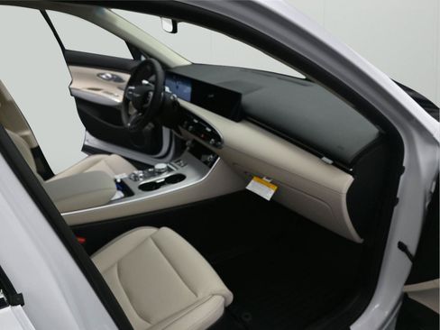 Used 2026 Genesis GV70 2.5T Advanced AWD/4WD image 9