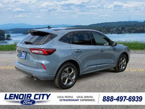 Certified 2023 Ford Escape ST-Line w/ Tech Pack #1 AWD/4WD image 3