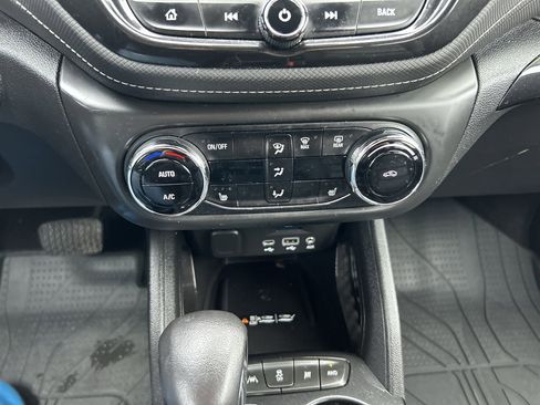 Used 2021 Chevrolet TrailBlazer ACTIV w/ Technology Package image 29