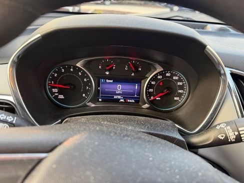 Used 2022 Chevrolet Equinox LS w/ LS Convenience Package AWD/4WD image 12