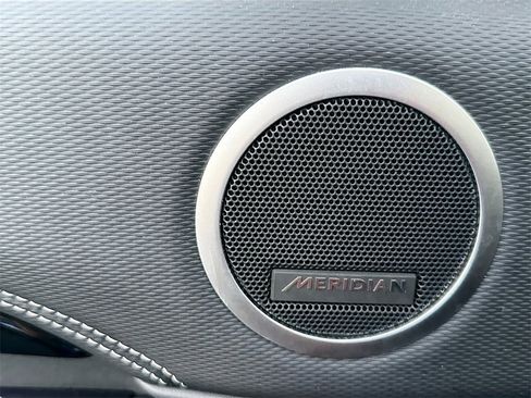 Used 2023 Land Rover Discovery S R-Dynamic image 35