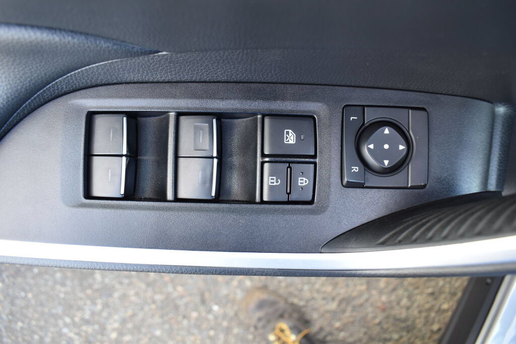 Certified 2022 Toyota RAV4 XLE Premium AWD/4WD image 16