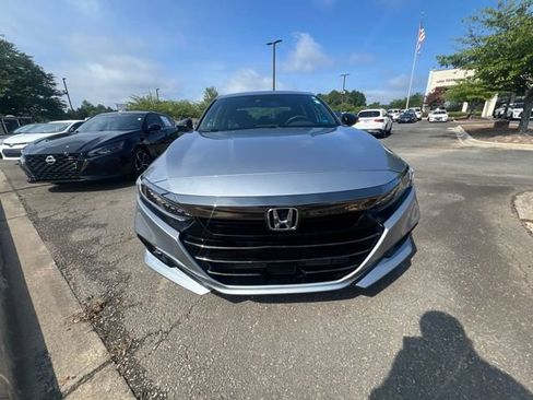 Used 2022 Honda Accord Sport image 1