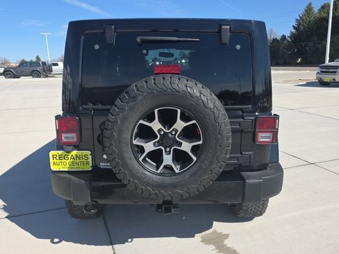 Used 2015 Jeep Wrangler Unlimited Sahara AWD/4WD image 27