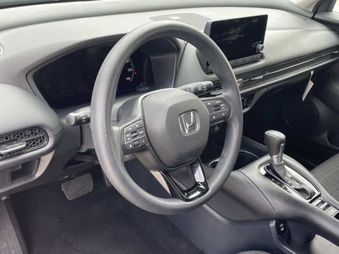 Certified 2025 Honda HR-V LX image 2