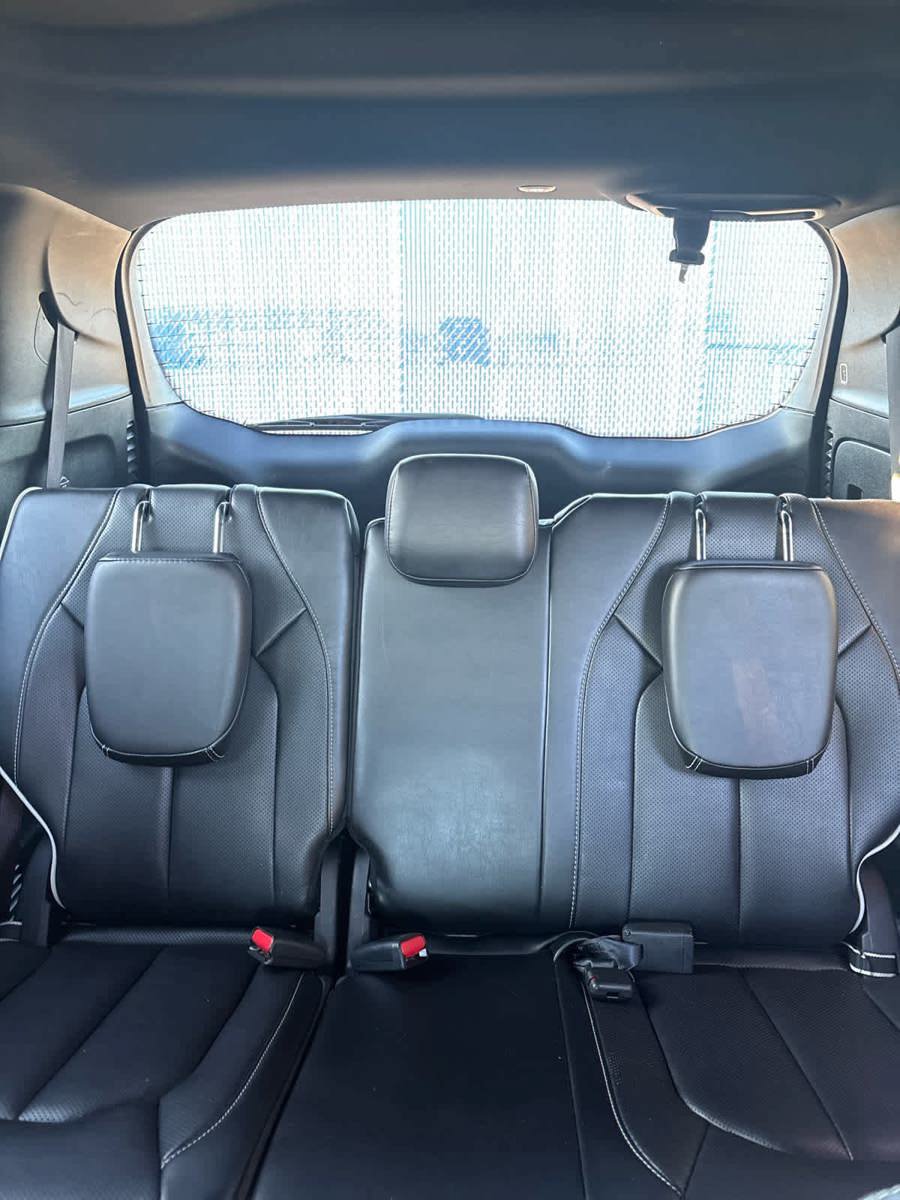 Used 2025 Chrysler Pacifica Limited FWD image 18