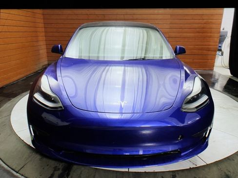 Used 2023 Tesla Model 3 Standard Range image 9