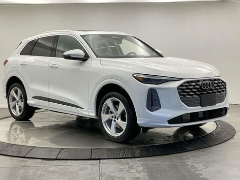 New 2025 Audi Q5 Premium Plus image 9