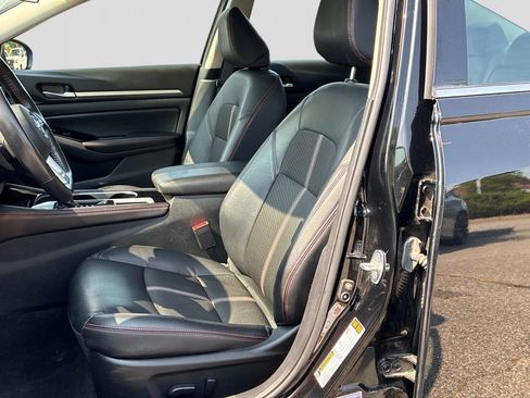 Used 2024 Nissan Altima 2.5 SR FWD image 21