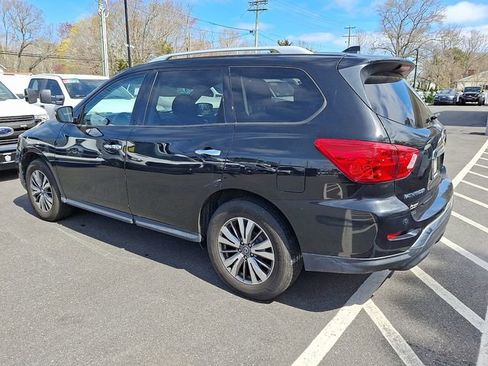 Used 2020 Nissan Pathfinder S AWD/4WD image 6