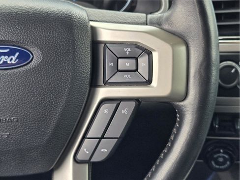 Used 2022 Ford F250 Lariat w/ Tremor Off-Road Package AWD/4WD image 28