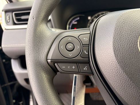 Used 2025 Toyota RAV4 XLE image 22