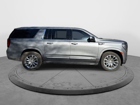Used 2021 GMC Yukon XL Denali image 9