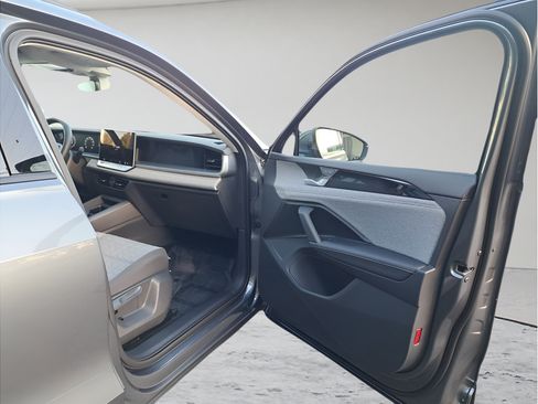 New 2025 Volkswagen Tiguan S AWD/4WD image 18