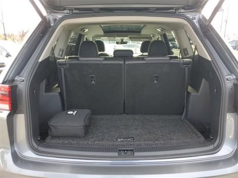 Certified 2023 Volkswagen Atlas SE w/ Panoramic Sunroof Package image 13
