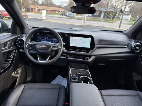 Used 2026 Chevrolet Equinox LT w/ Convenience Package II image 39