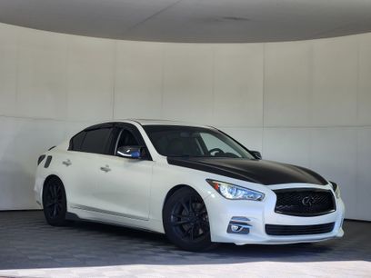 Used 2017 INFINITI Q50 Signature Edition w/ All Weather Package (L93)