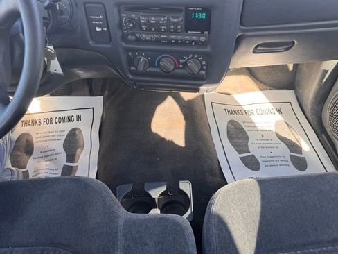 Used 1999 Chevrolet S10 Pickup LS w/ Preferred Equipment Group image 17