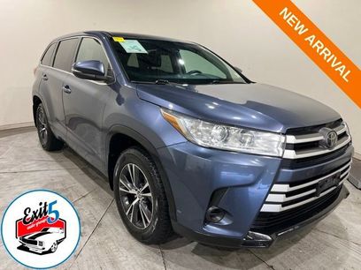 Used 2018 Toyota Highlander LE