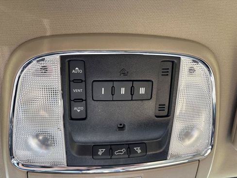Used 2021 Jeep Grand Cherokee Limited AWD/4WD image 25