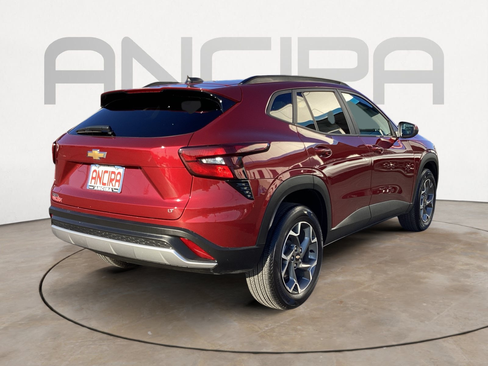 Used 2025 Chevrolet Trax LT FWD image 14